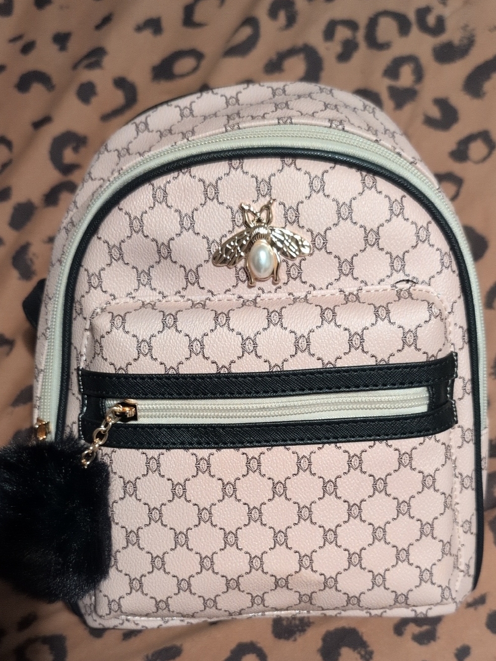 Fashion Bee Medium Backpack - Pink